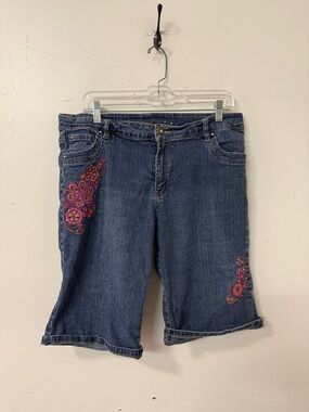 Arizona Jean Company Dark Blue Denim Shorts with Pink Floral Embroidery Y2K